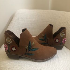 Booties-Flower Design